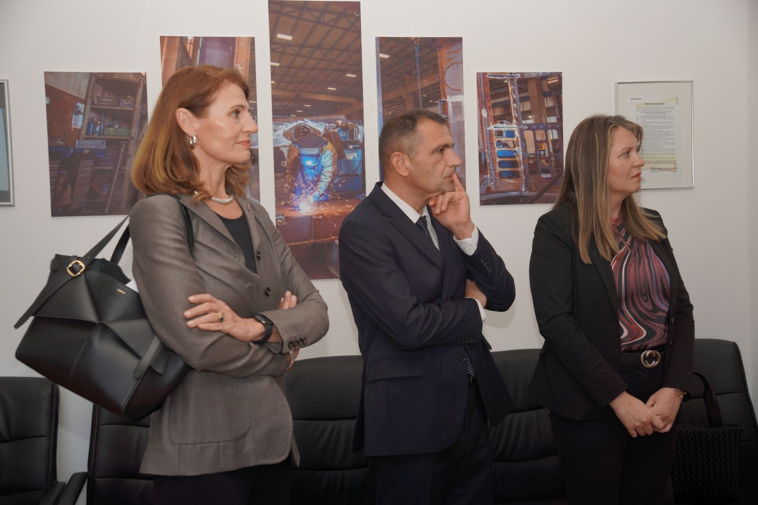 Austrijska veleposlanica Midi kolektor (8)