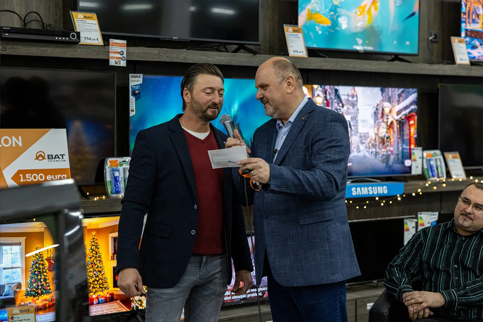 Auto pod bor, BAT, 2024 (3) Auto pod bor, BAT, 2024 (3)