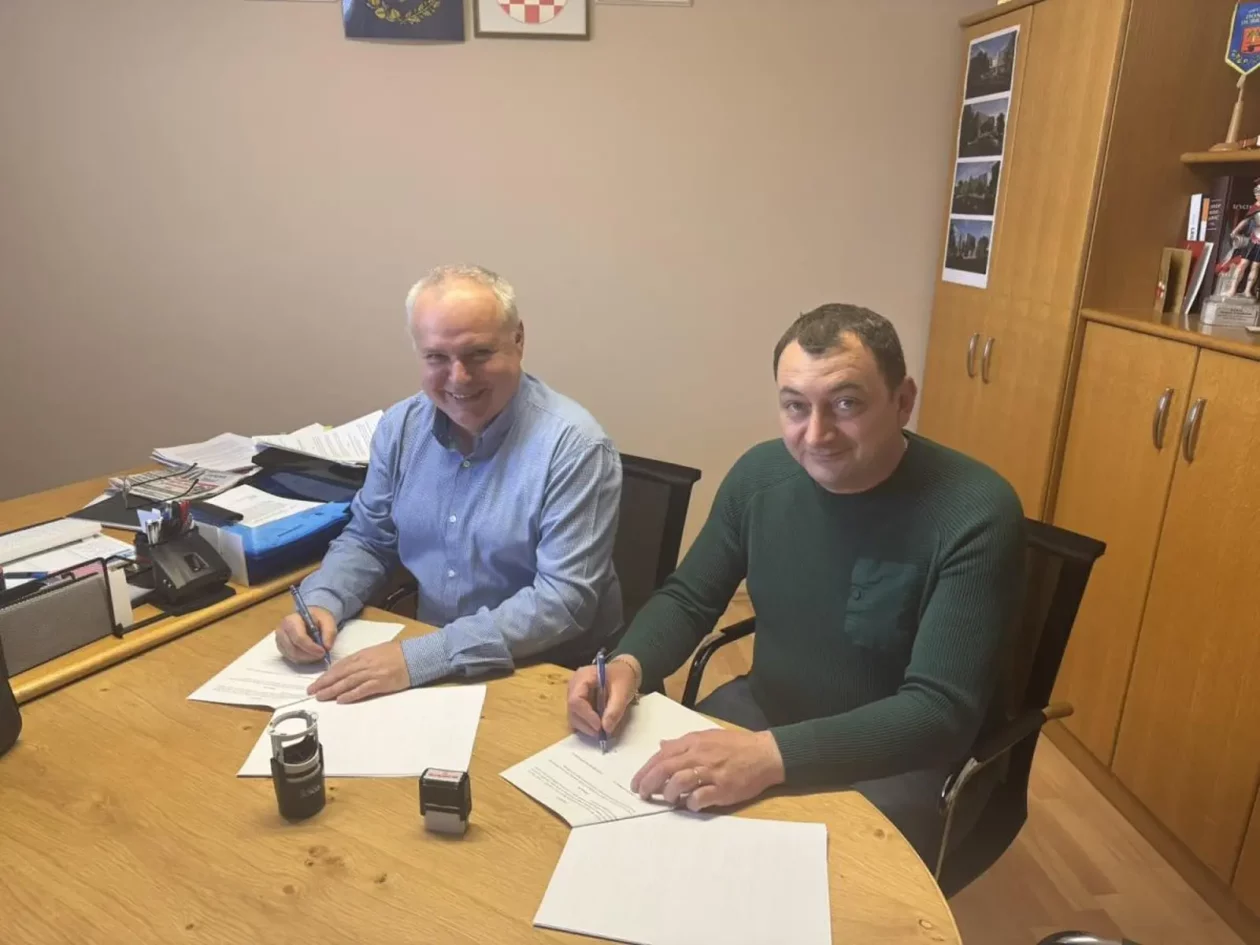 Autor Donja Dubrava, potpisivanje ugovora, Zalan, podrum