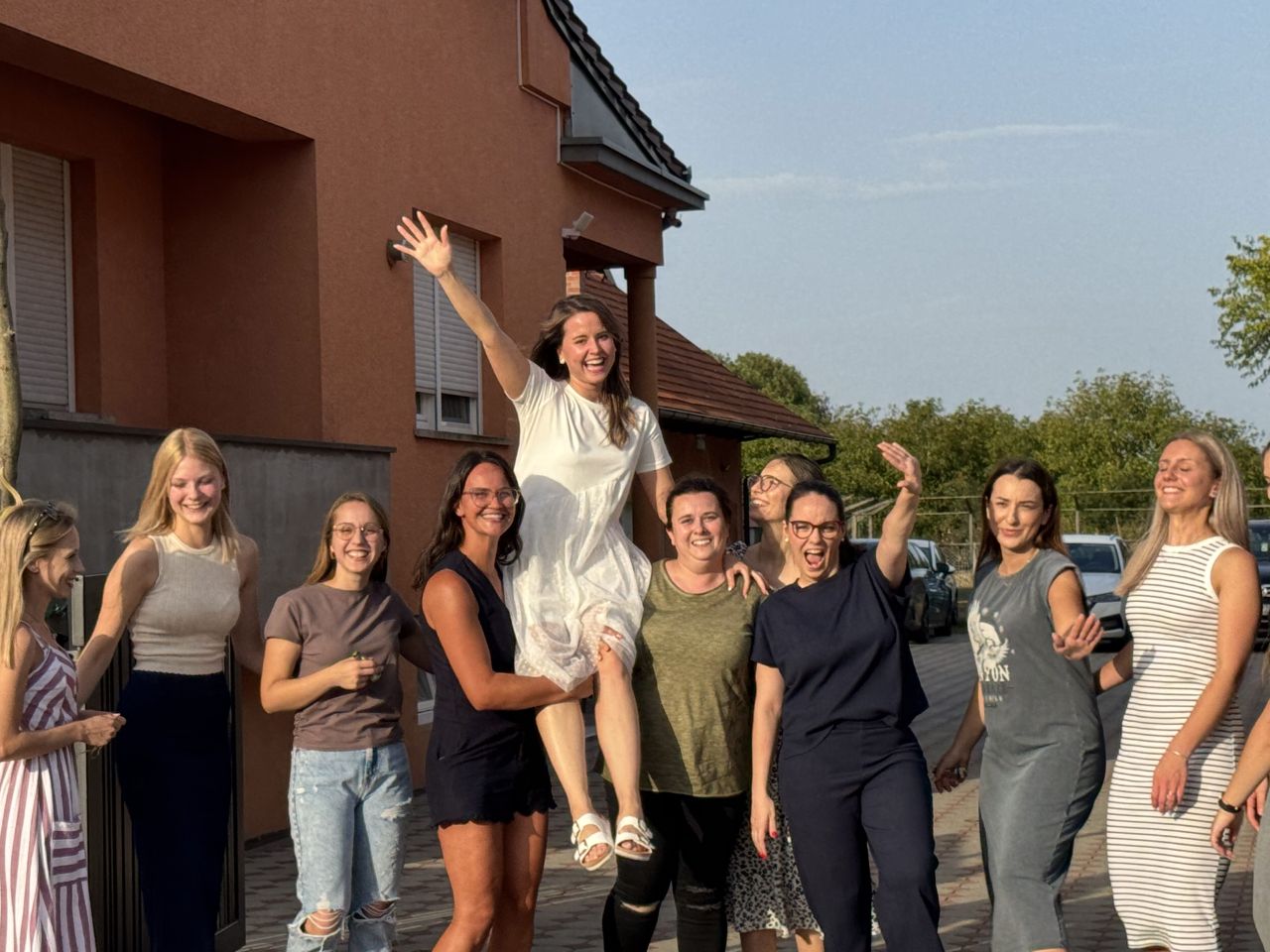 BELICA SLAVI Karla Premuš i Filip Horvat uoči vjenčanja imali veselo postavljanje najgi (4) BELICA SLAVI Karla Premuš i Filip Horvat uoči vjenčanja imali veselo postavljanje najgi (4)