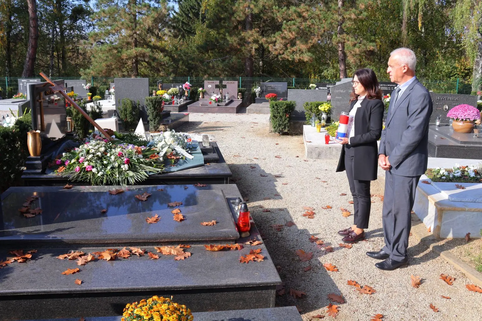 BLAGDAN SVIH SVETIH Na Gradskom groblju odana počast preminulim čakovečkim gradonačelnicima i gradskom vijećniku (15)