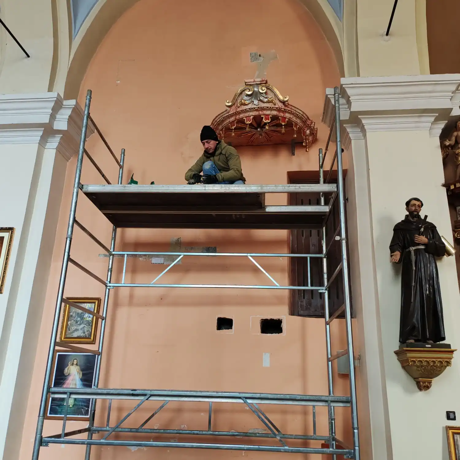 BLAGO KASNOG BAROKA Započelo postavljanje restaurirane propovjedaonice u Goričanu (1) BLAGO KASNOG BAROKA Započelo postavljanje restaurirane propovjedaonice u Goričanu (1)