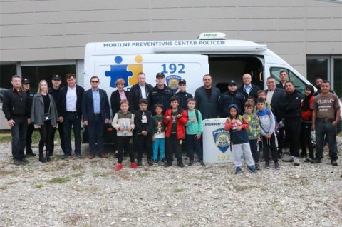 BORBA PROTIV GALAXYJA Policija, Vijeće Roma i ZZJZ pokrenuli niz preventivnih akcija! (1) BORBA PROTIV GALAXYJA Policija, Vijeće Roma i ZZJZ pokrenuli niz preventivnih akcija! (1)