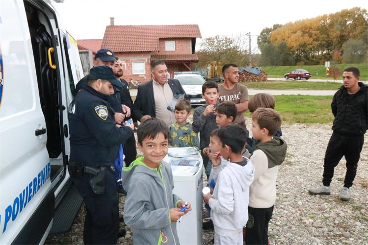 BORBA PROTIV GALAXYJA Policija, Vijeće Roma i ZZJZ pokrenuli niz preventivnih akcija! (5)