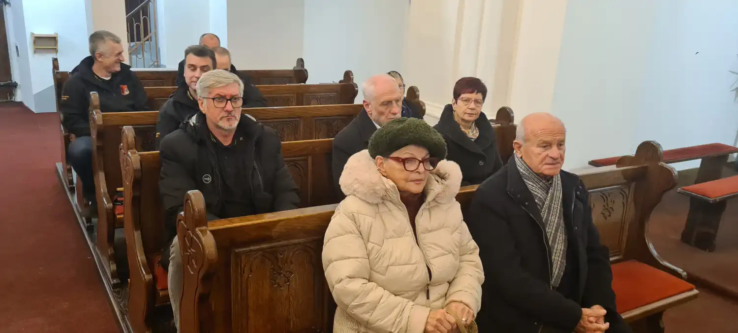 BOŽIĆNA DUHOVNA OBNOVA Zrinska garda Čakovec molitvom započela blagdansku pripremu (4) BOŽIĆNA DUHOVNA OBNOVA Zrinska garda Čakovec molitvom započela blagdansku pripremu (4)