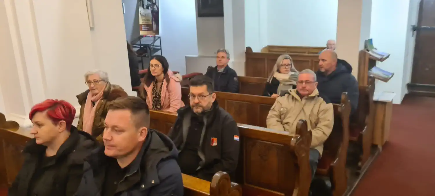 BOŽIĆNA DUHOVNA OBNOVA Zrinska garda Čakovec molitvom započela blagdansku pripremu (9) BOŽIĆNA DUHOVNA OBNOVA Zrinska garda Čakovec molitvom započela blagdansku pripremu (9)