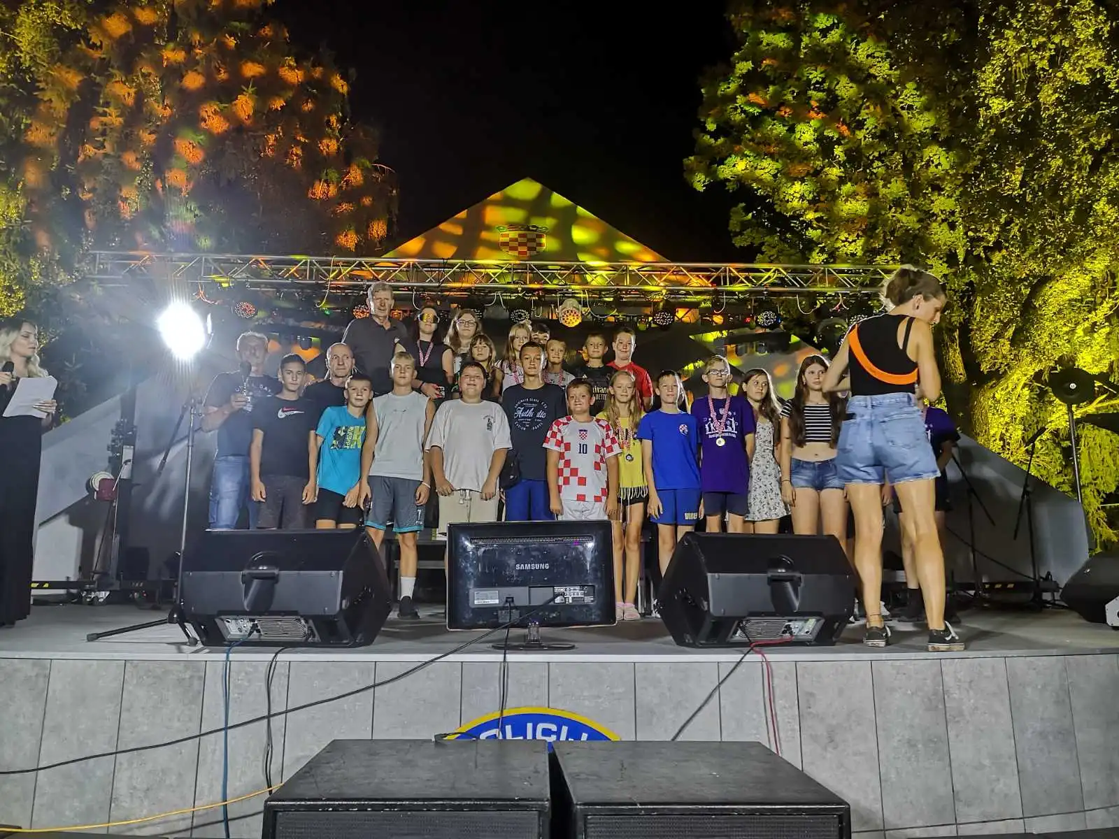 BRANITELJI – SUSRET DJECE I UNUKA (28)