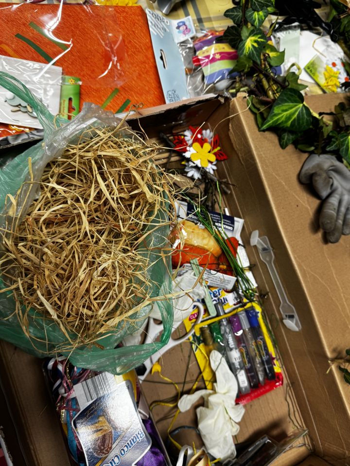 BREZJE Žene izrađivale unikatne uskršnje vjenčiće (15)