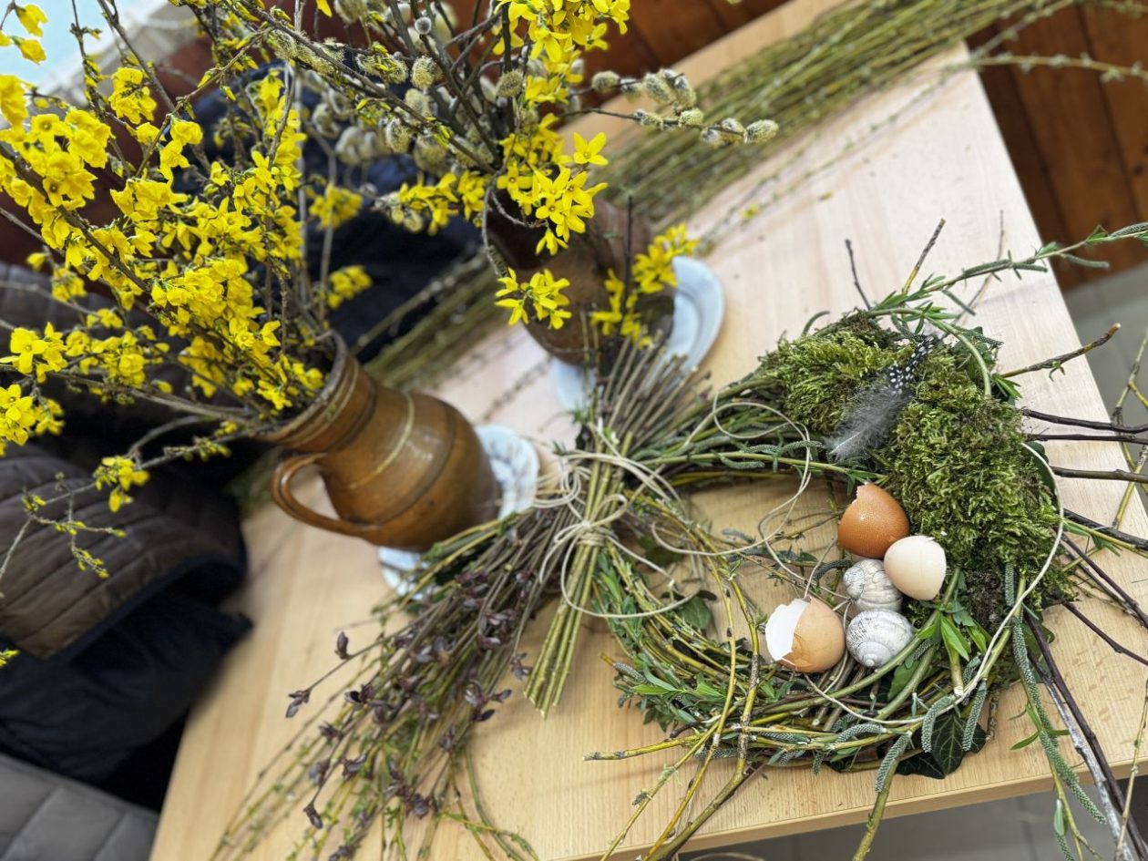BREZJE Žene izrađivale unikatne uskršnje vjenčiće (20)