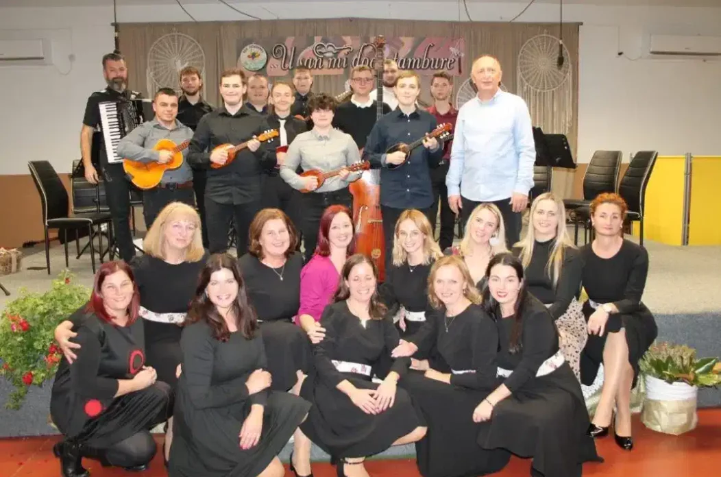 U san mi dođu tambure U san mi dođu tambure