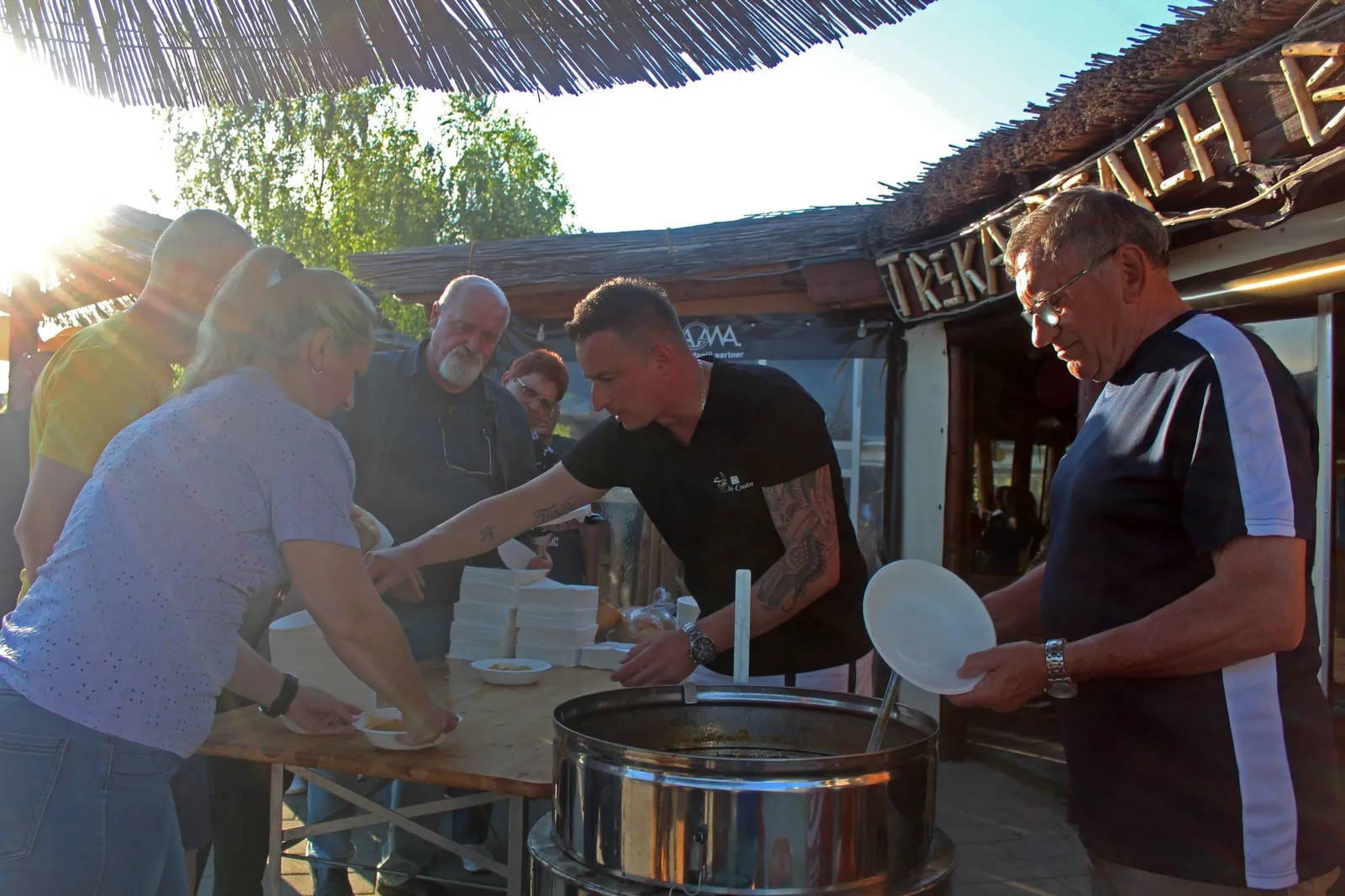 Beach bar Trska (2) Beach bar Trska (2)