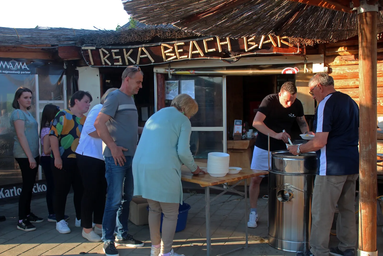 Beach bar Trska (4) Beach bar Trska (4)