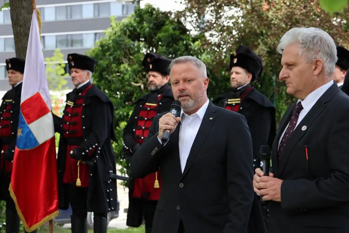 Becko-Novo-Mesto-17 Becko-Novo-Mesto-17