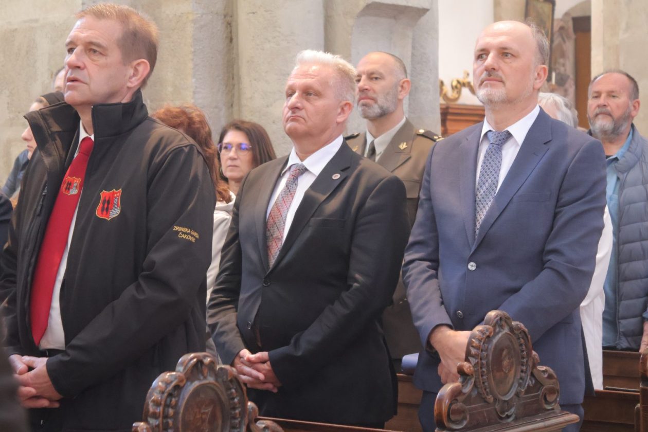 Bečko Novo Mesto 2026 polaganje vijenaca (10)