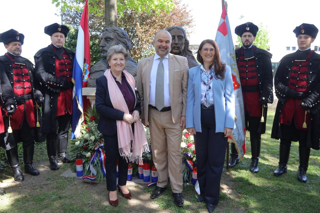 Bečko Novo Mesto 2026 polaganje vijenaca (15)