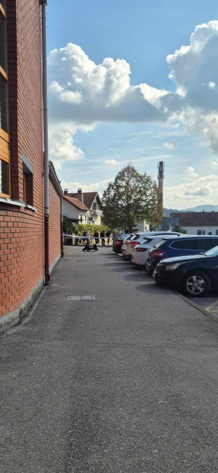 Bedekovčina, nož, helikopter (2)