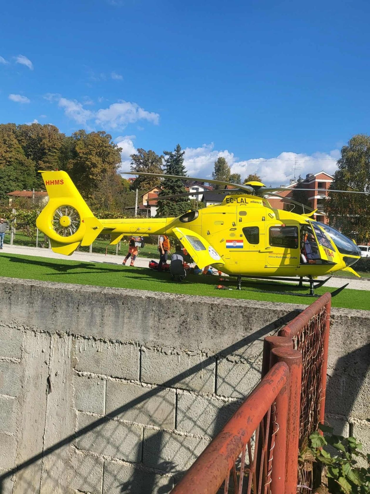 Bedekovčina, nož, helikopter (5)