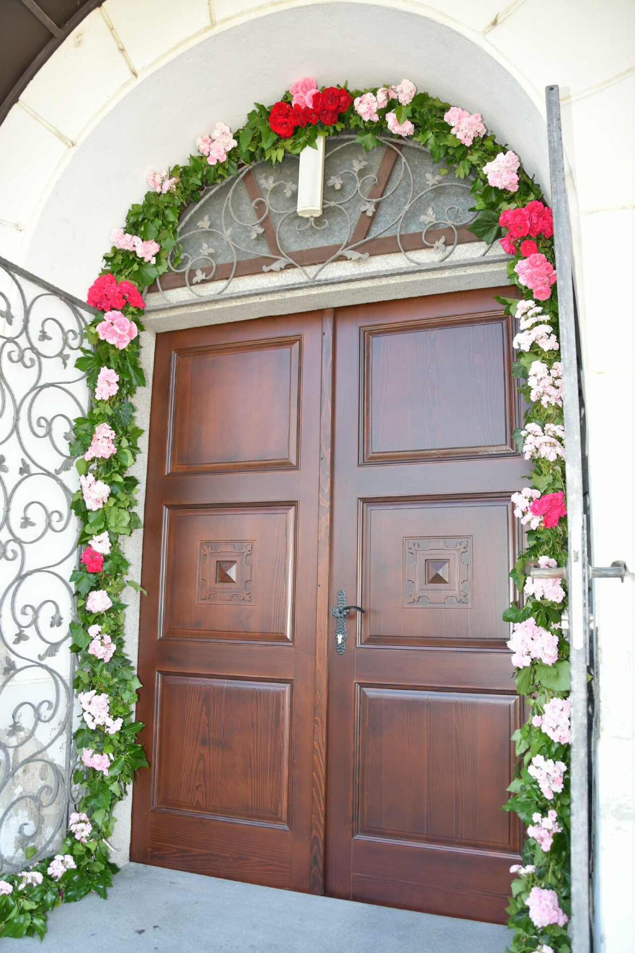 Belica, Posvećenje novih vratiju Crkve Uznesenja Blažene Djevice Marije (13)