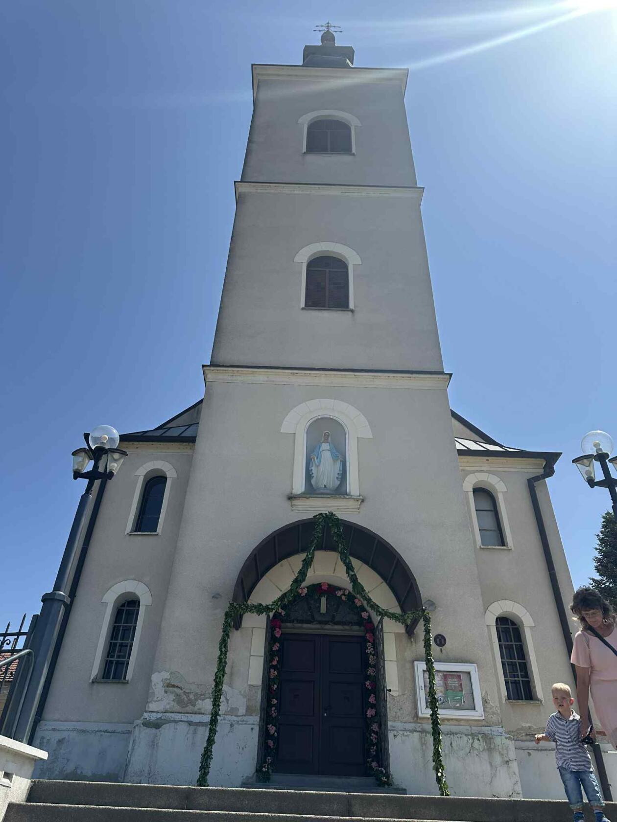 Belica, Posvećenje novih vratiju Crkve Uznesenja Blažene Djevice Marije (16)