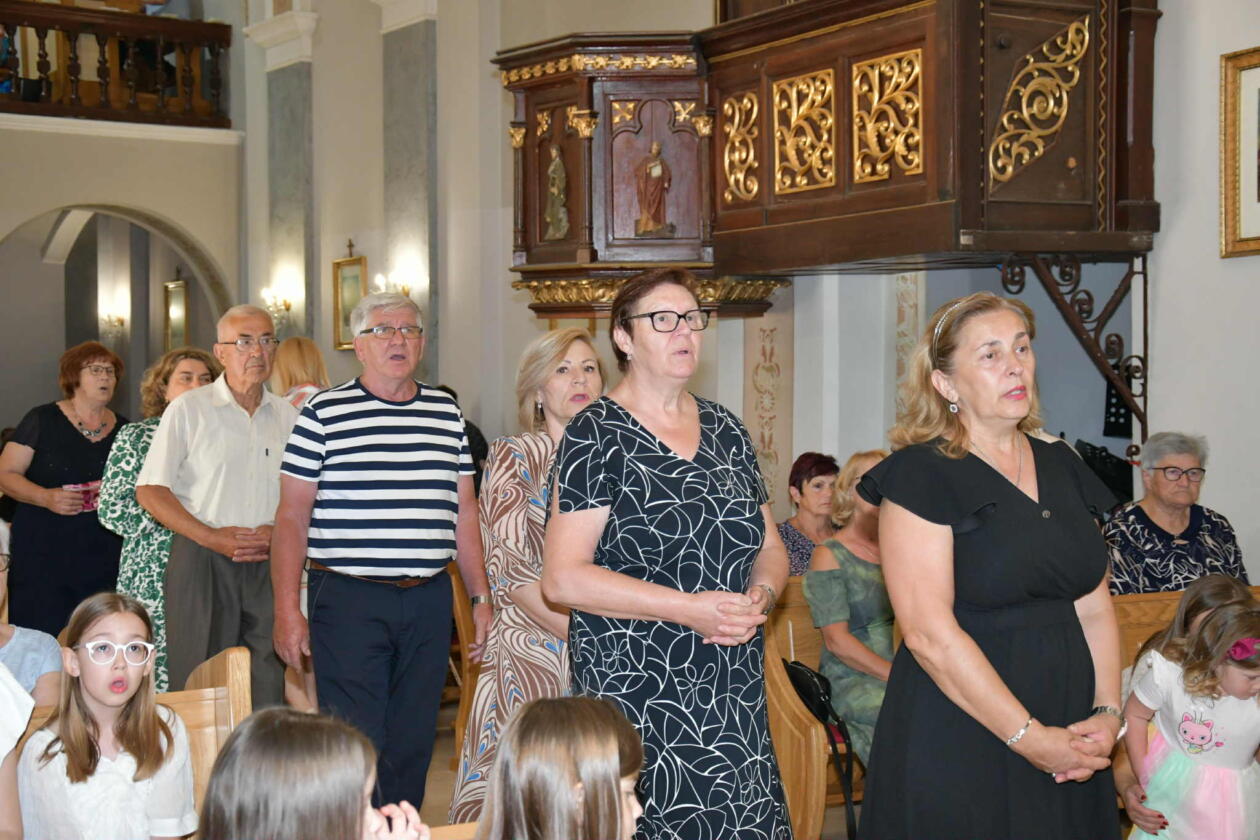 Belica, Posvećenje novih vratiju Crkve Uznesenja Blažene Djevice Marije (23)