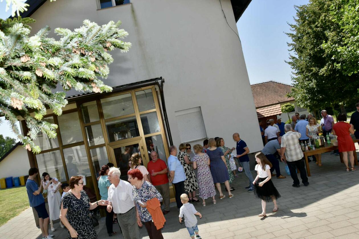 Belica, Posvećenje novih vratiju Crkve Uznesenja Blažene Djevice Marije (27)