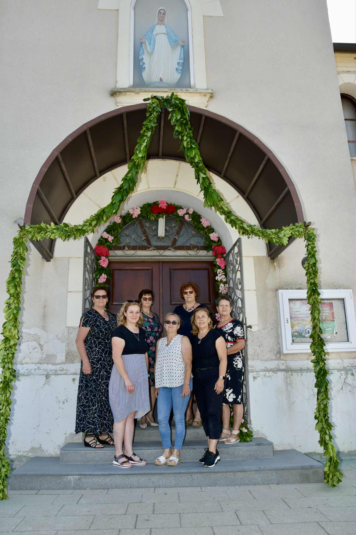 Belica, Posvećenje novih vratiju Crkve Uznesenja Blažene Djevice Marije (28)