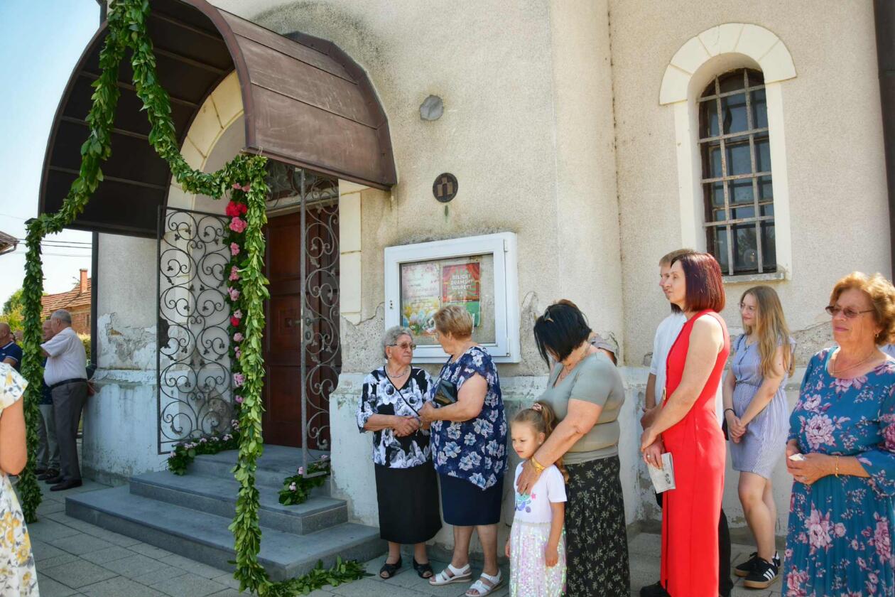 Belica, Posvećenje novih vratiju Crkve Uznesenja Blažene Djevice Marije (29)