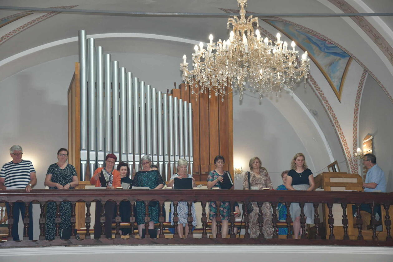 Belica, Posvećenje novih vratiju Crkve Uznesenja Blažene Djevice Marije (36)