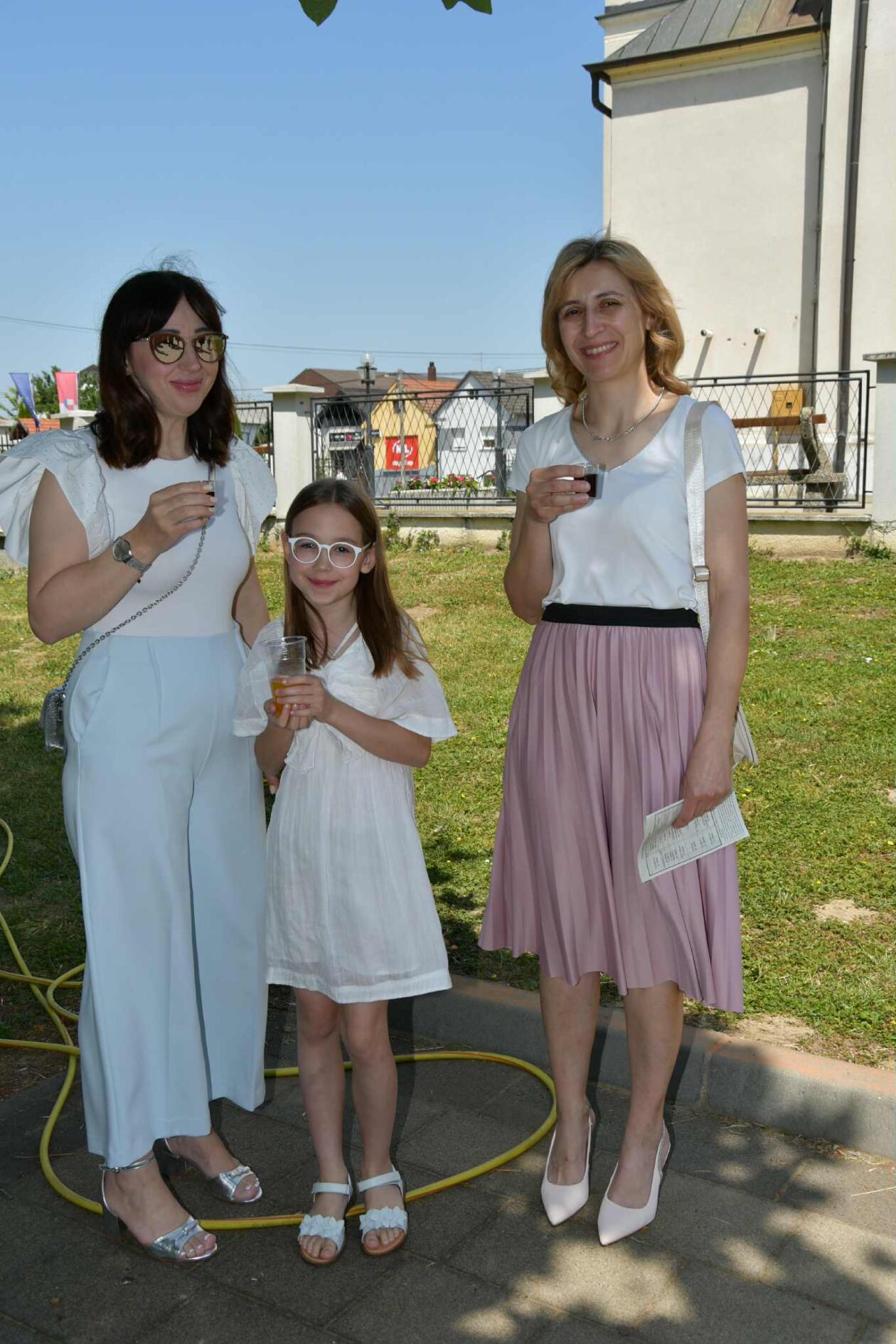 Belica, Posvećenje novih vratiju Crkve Uznesenja Blažene Djevice Marije (37)