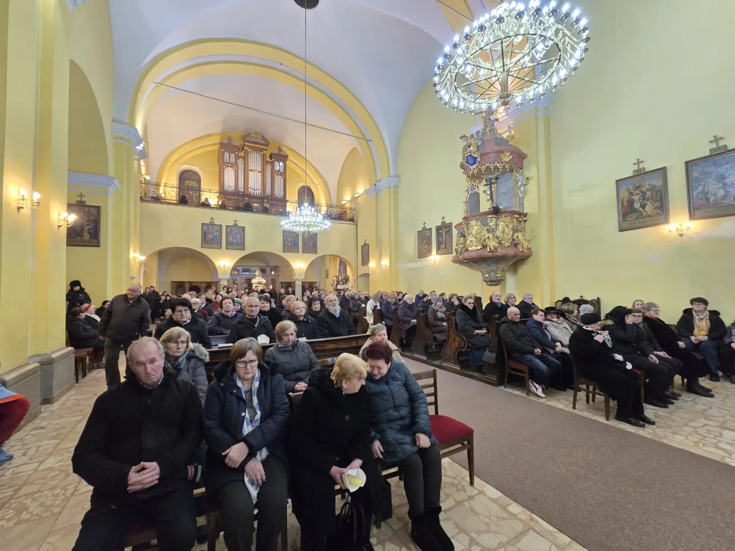 Blagdan Gospe Lurdske, Čakovec, Misa, procesija 2025 (16)