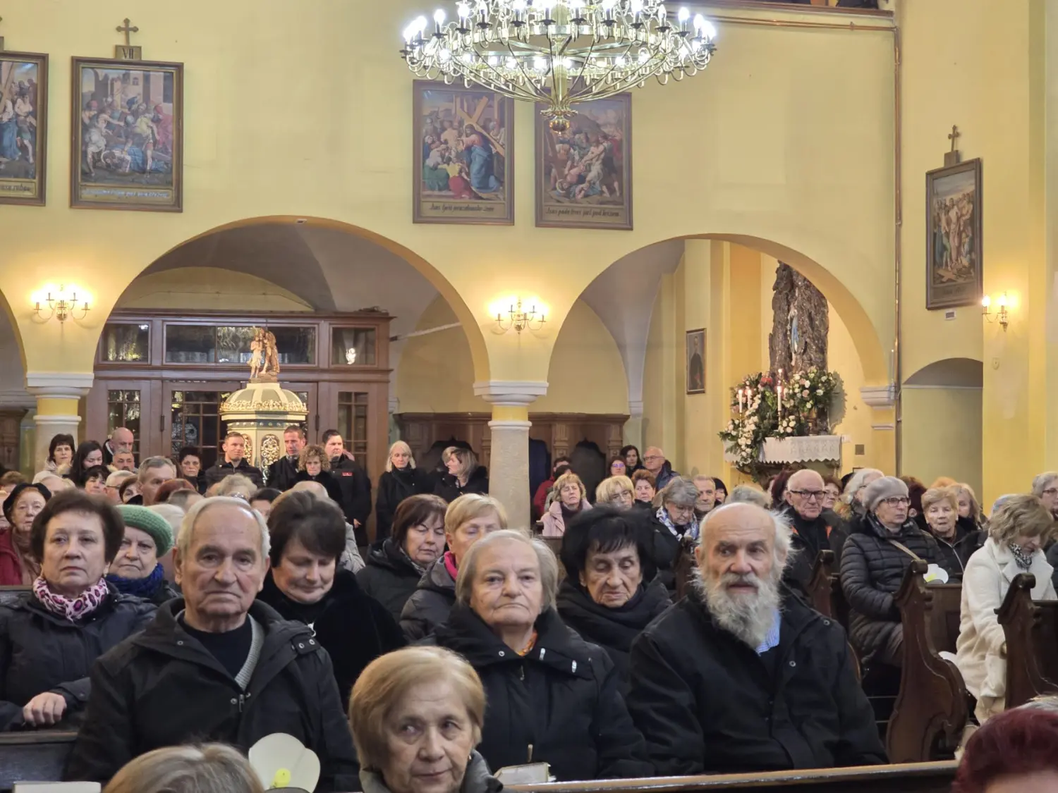 Blagdan Gospe Lurdske, Čakovec, Misa, procesija 2025 (30)