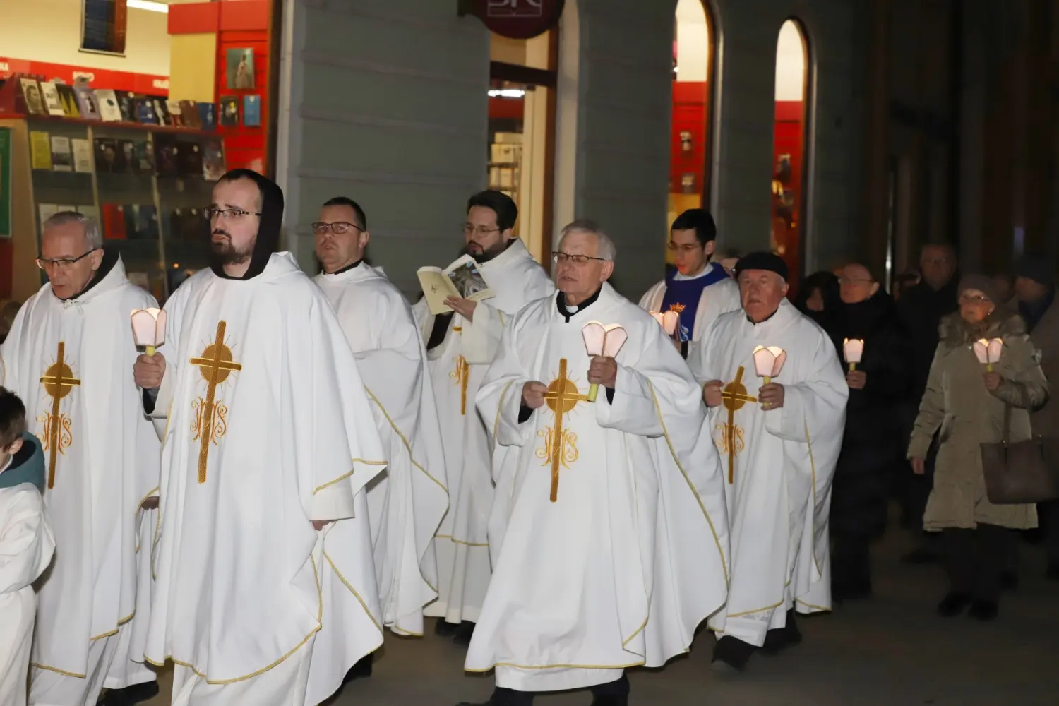 Blagdan Gospe Lurdske, Čakovec, Misa, procesija 2025 (35)