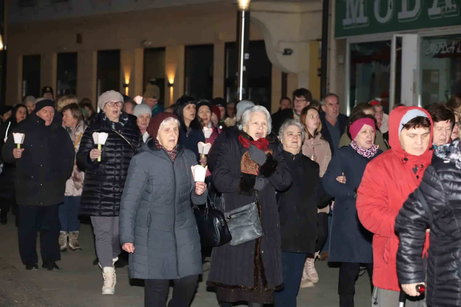 Blagdan Gospe Lurdske, Čakovec, Misa, procesija 2025 (40)