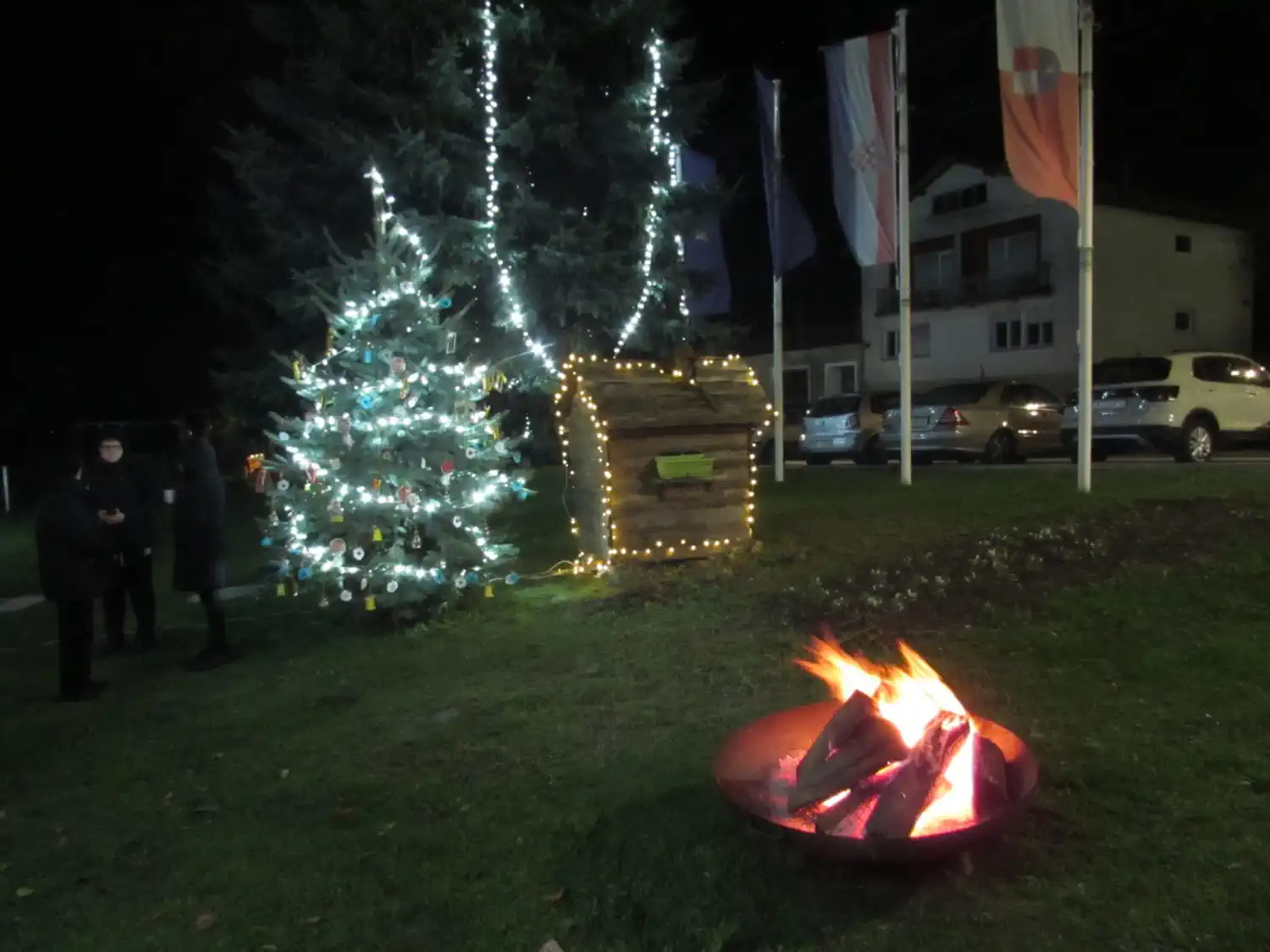 Blagdanska atmosfera u Svetom Jurju na Bregu Zapaljena prva adventska svijeća (1)