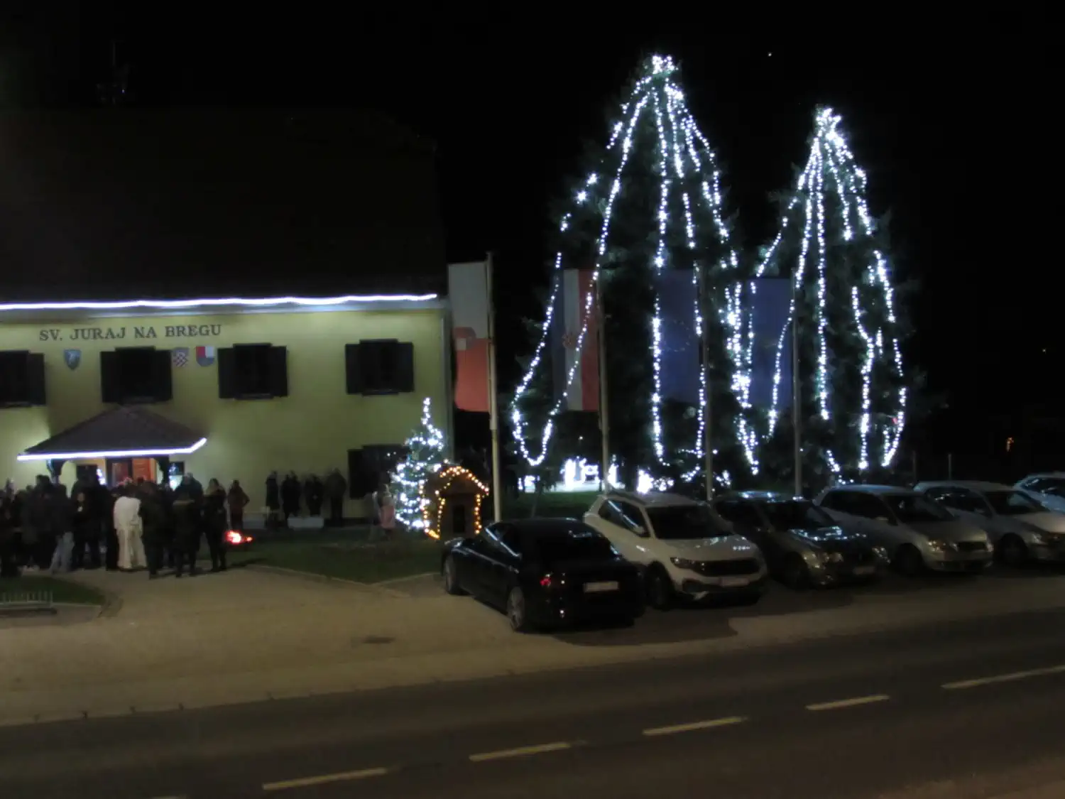 Blagdanska atmosfera u Svetom Jurju na Bregu Zapaljena prva adventska svijeća (5)