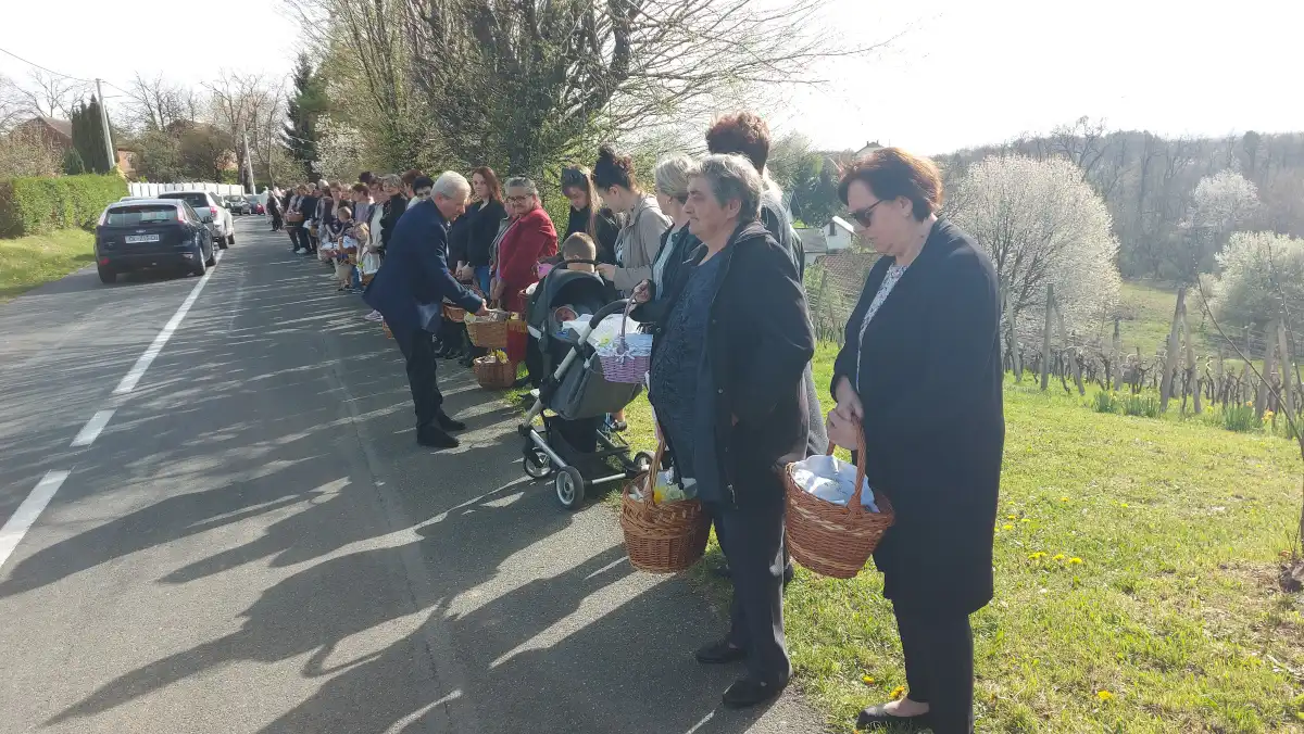 Blagoslov jela u Vukanovcu (10) Blagoslov jela u Vukanovcu (10)