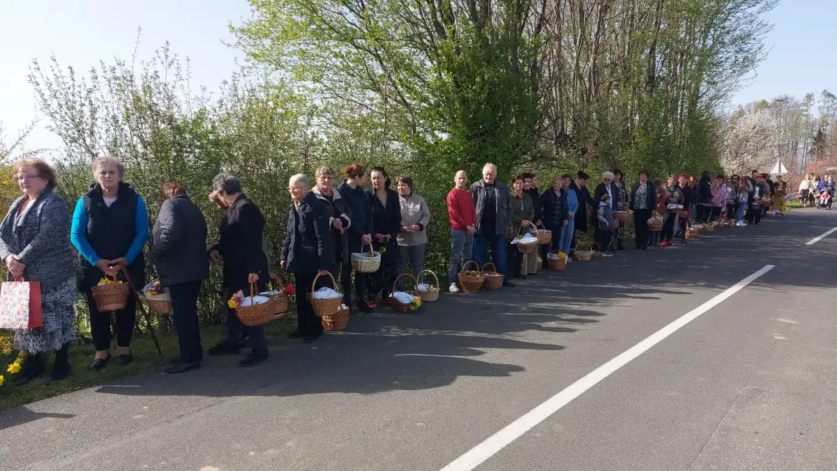 Blagoslov jela u Vukanovcu (14) Blagoslov jela u Vukanovcu (14)