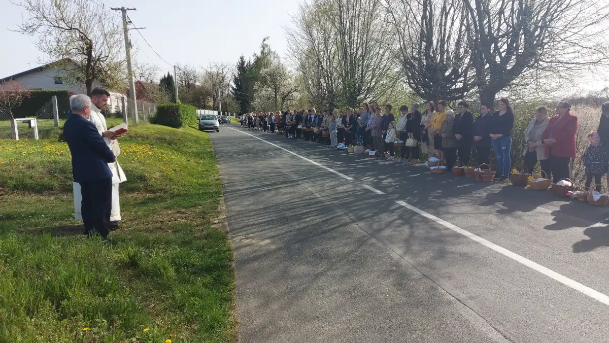 Blagoslov jela u Vukanovcu (2) Blagoslov jela u Vukanovcu (2)