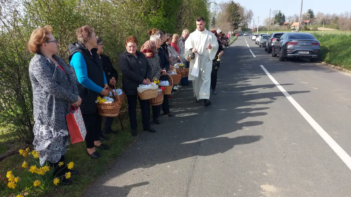 Blagoslov jela u Vukanovcu (8) Blagoslov jela u Vukanovcu (8)