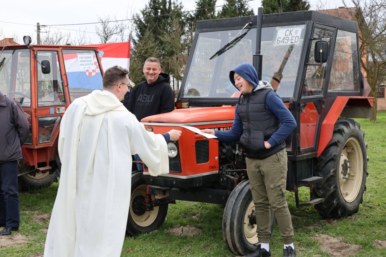 Blagoslov traktora sv. juraj u trnju 2025 (65)
