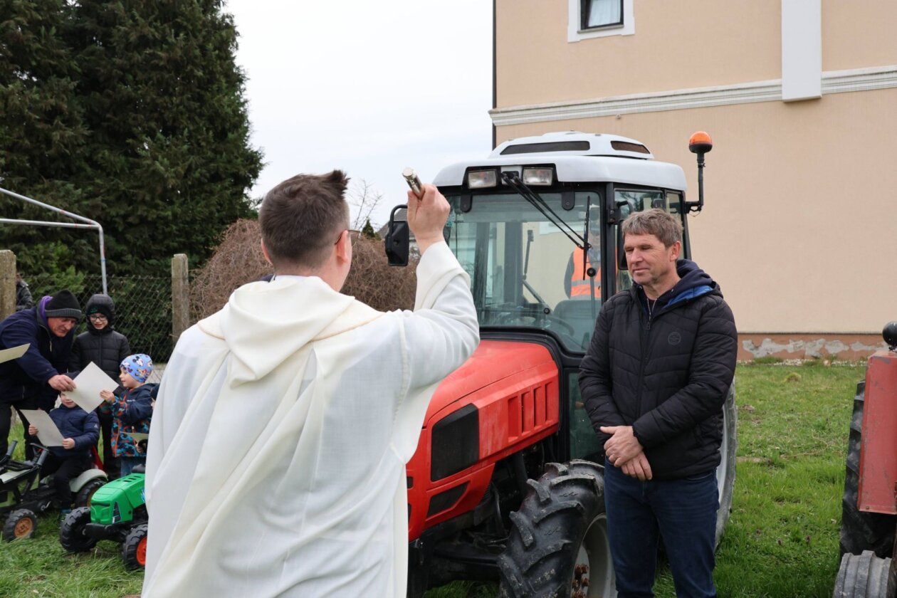 Blagoslov traktora sv. juraj u trnju 2025 (80)