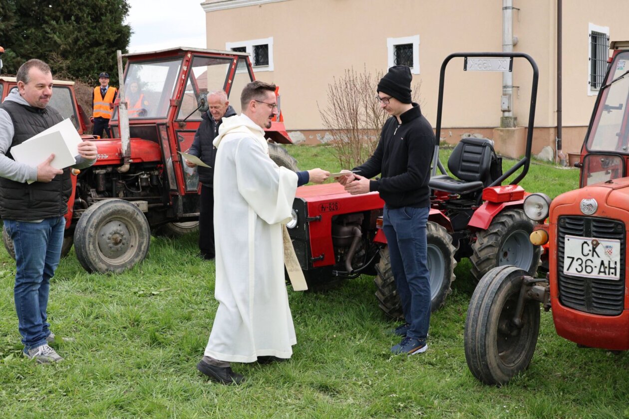 Blagoslov traktora sv. juraj u trnju 2025 (83)
