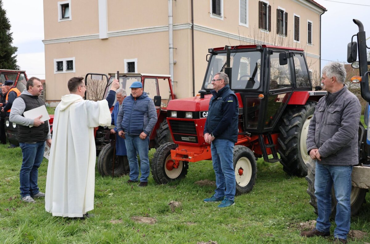 Blagoslov traktora sv. juraj u trnju 2025 (84)