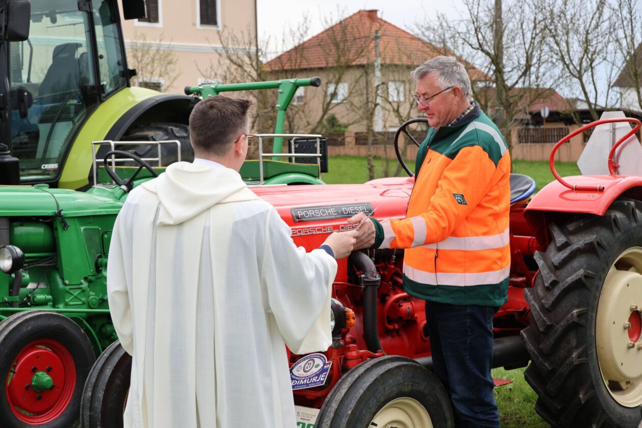 Blagoslov traktora sv. juraj u trnju 2025 (87)