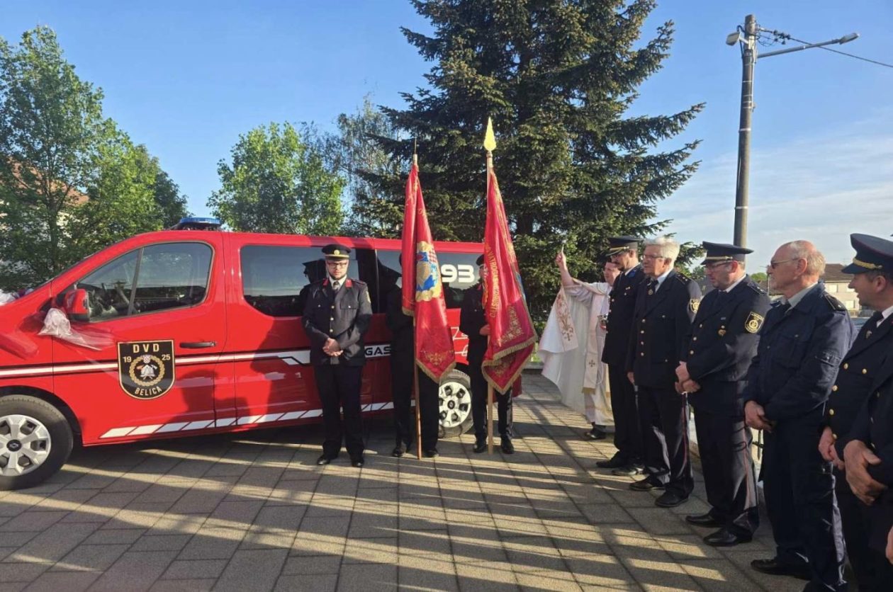 Blagoslov vatrogasnog kombija u Belici (2)