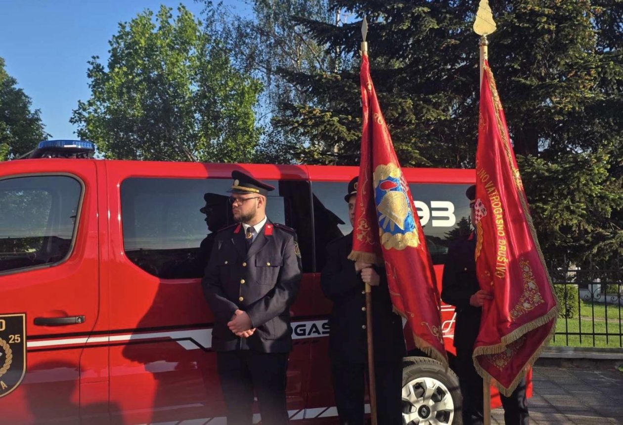 Blagoslov vatrogasnog kombija u Belici (6)