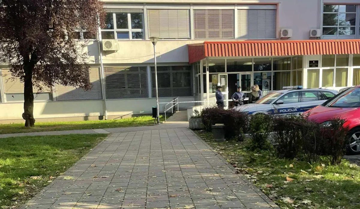 Bombe u srednjim školama VŽ (4)