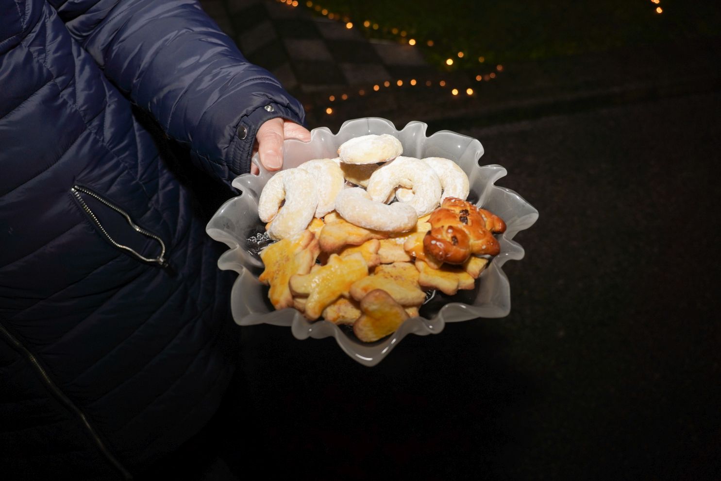 Božić ukrasi obitelj Šavora Ivanovec lampice djed mraz snjegović sob (1)