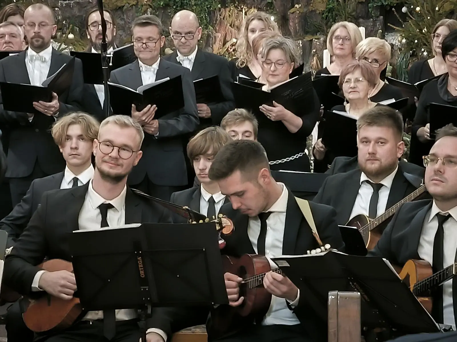 Božićni koncert Čakovec, crkva sv. Nikole biskupa (12) Božićni koncert Čakovec, crkva sv. Nikole biskupa (12)