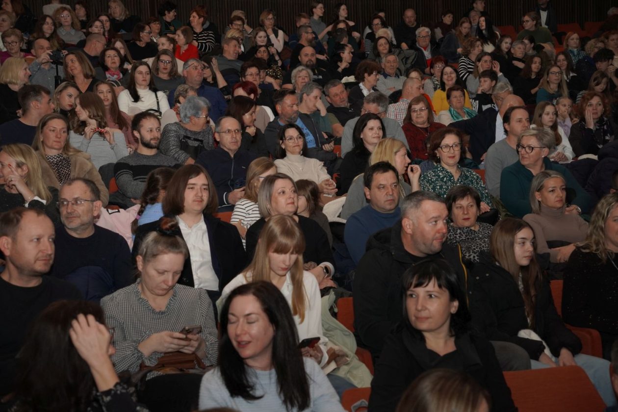 Božićni koncert Gimnazije Josipa Slavenskog (1)